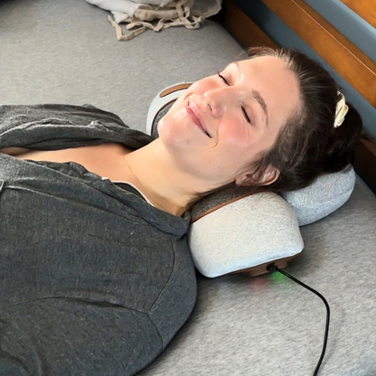 Ergonomisches Massagekissen – lindert Ihre Nackenschmerzen